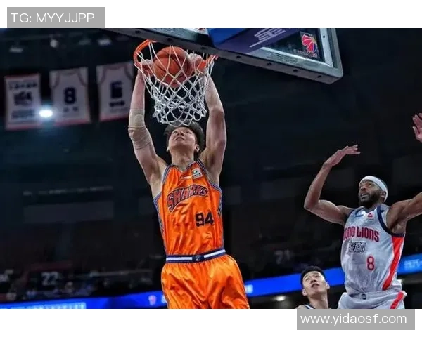 福建队王哲林领衔对决新疆队展现篮球激情与实力的巅峰对抗